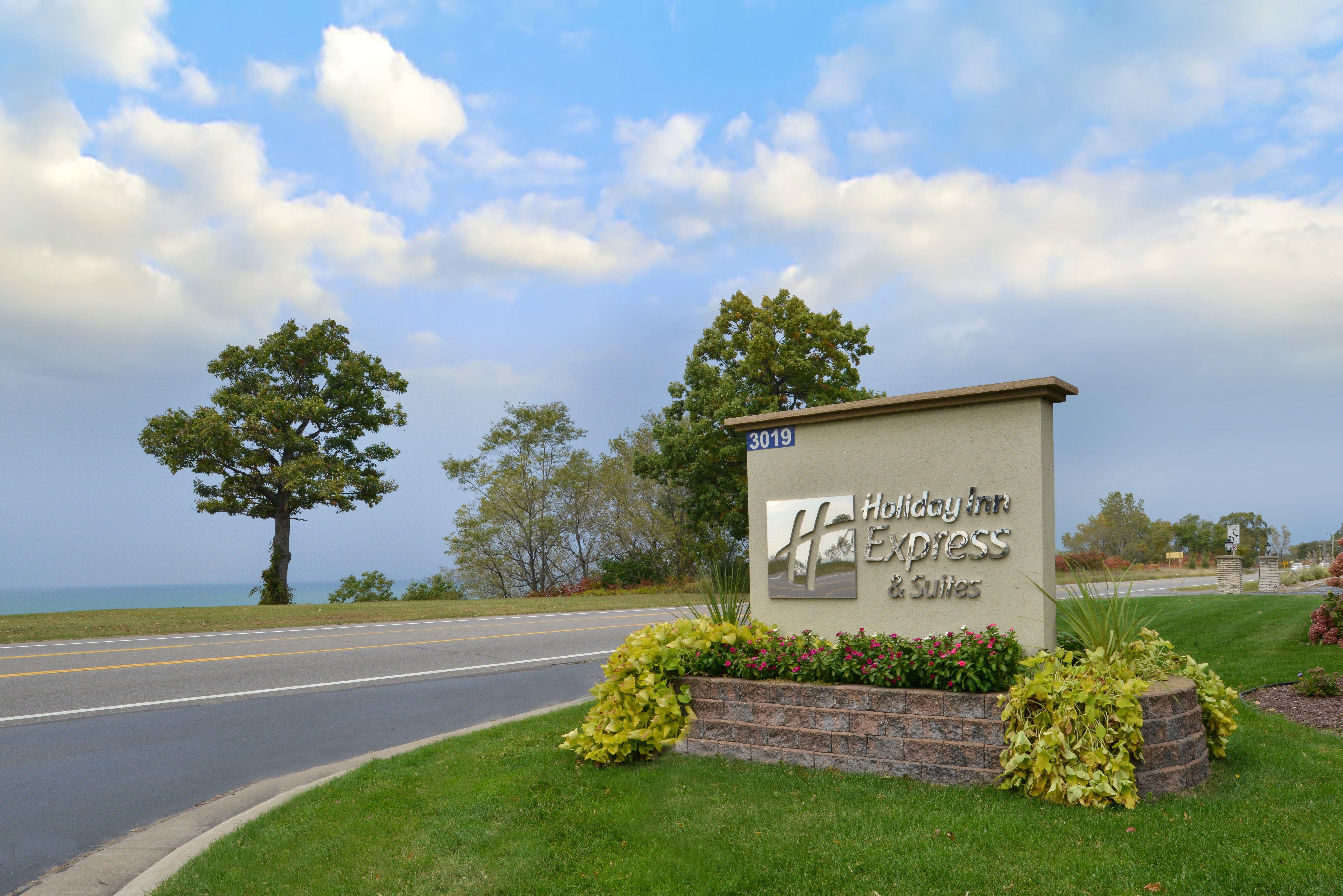 Holiday Inn Express Hotel & Suites-Saint Joseph By Ihg Exterior foto